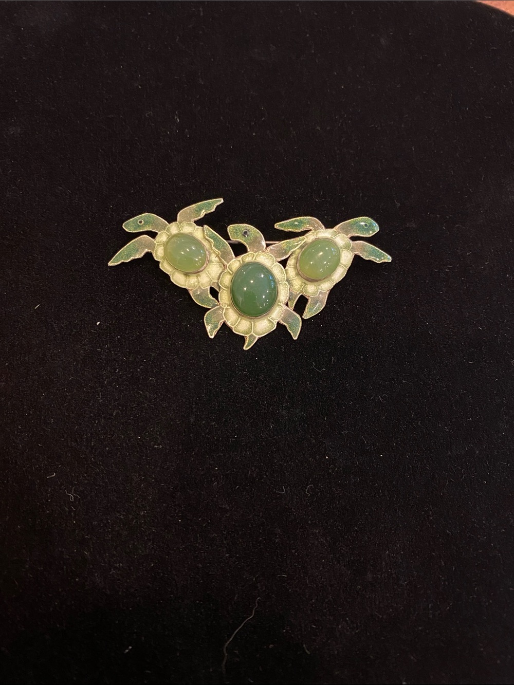 Vintage Green Turtle Trio Brooch - Women's Jewelry